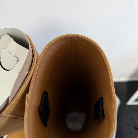 Frye Women's Banana Montana Leather Boots NIB size 9M. - Picture 9 of 12